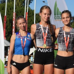 16 éremmel zártunk házigazdaként